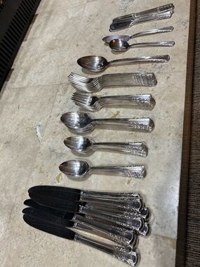 Holmes & Edwards mid-century Inlaid Silverplate Flatware Set – 57pcs